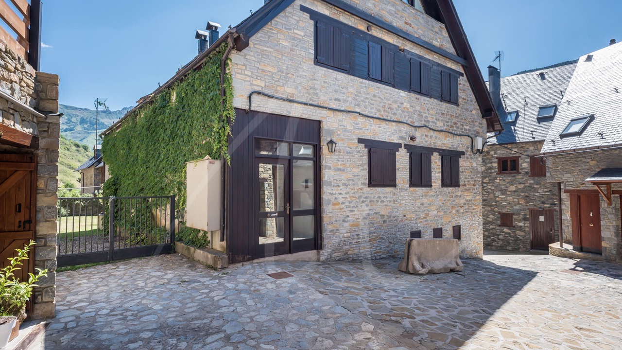 Photo of Outdoor in Gessa