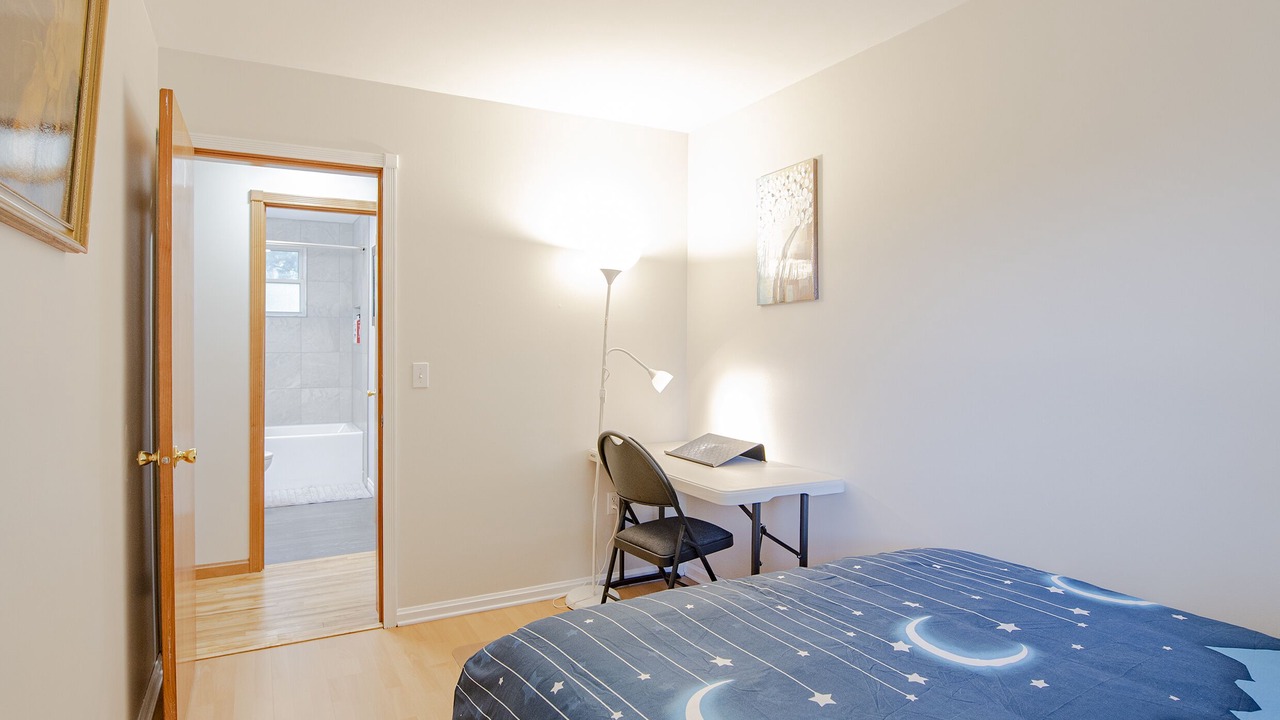 Photo of Bedroom in LaSalle