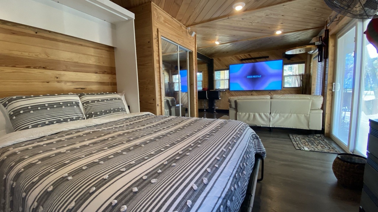 Photo of Bedroom in Cocoa