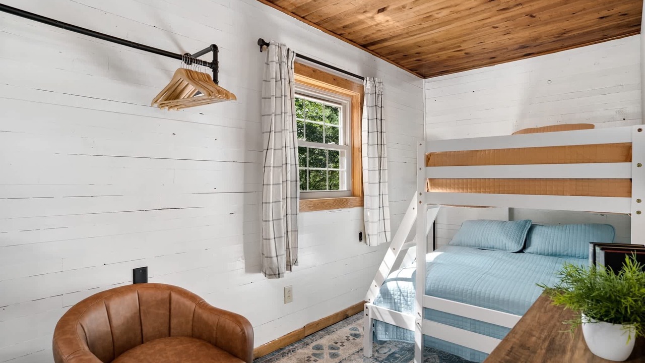 Photo of Bedroom in Arthur