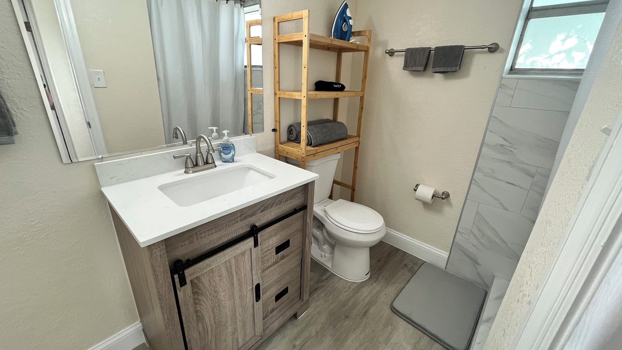 Photo of Bathroom in North Andrews Gardens