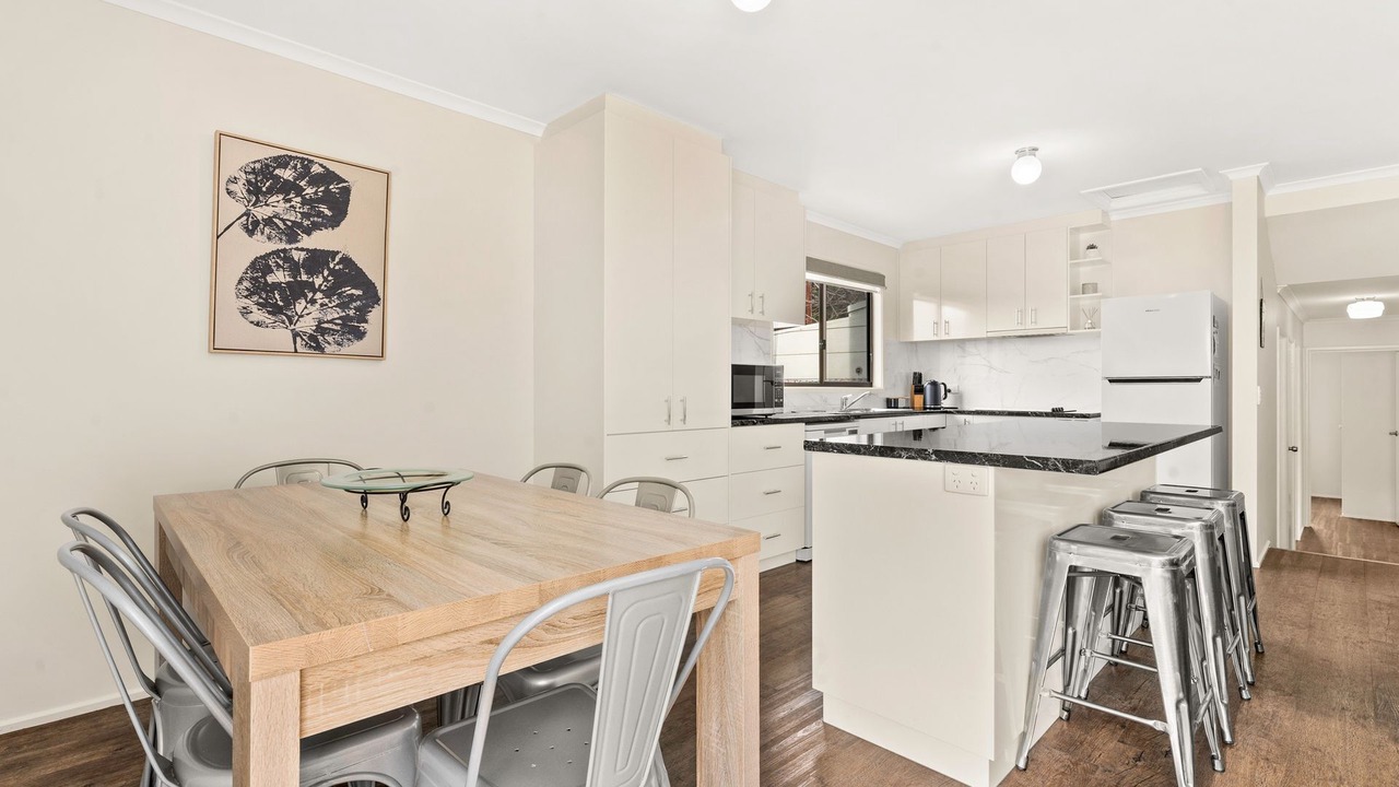 Photo of Others in Sunset Strip