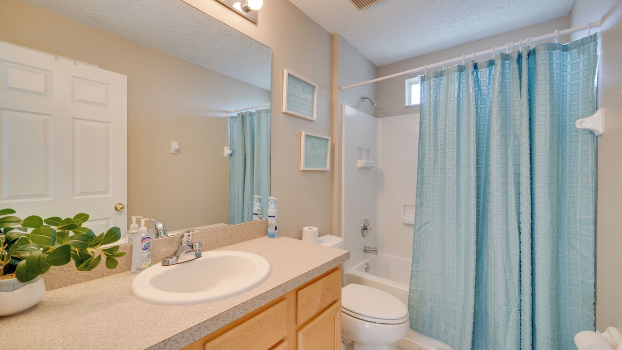 Photo of Bathroom in Seasons