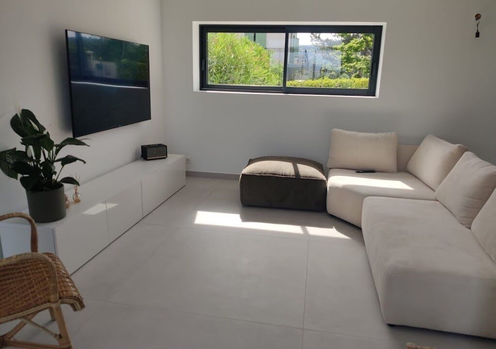 Photo of Livingroom in Barjac