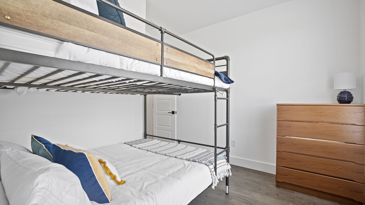 Photo of Bedroom in Highland Lake Estates