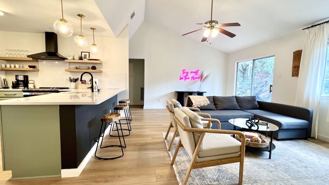 Photo of Livingroom in Sunrise Beach Village