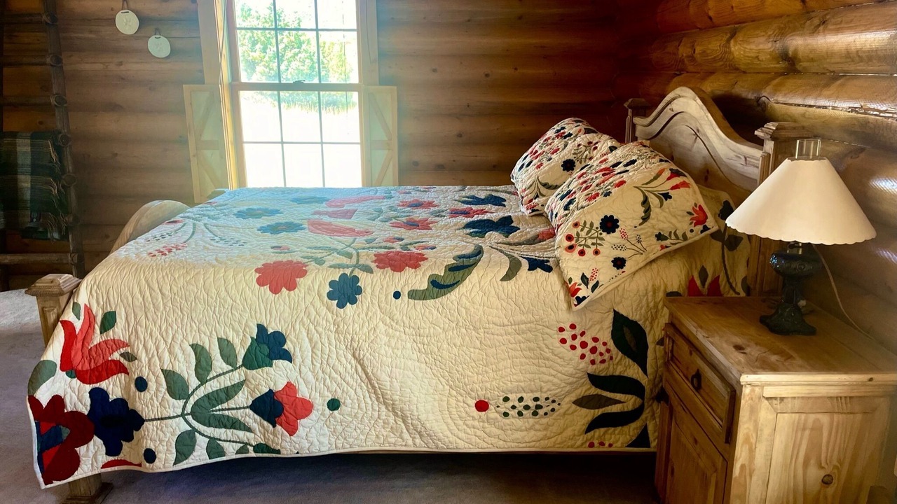 Photo of Bedroom in Lander