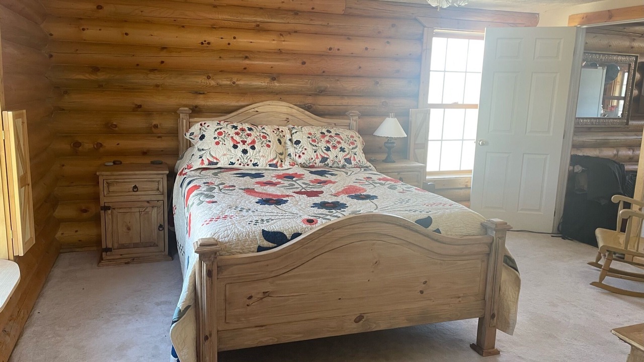 Photo of Bedroom in Lander