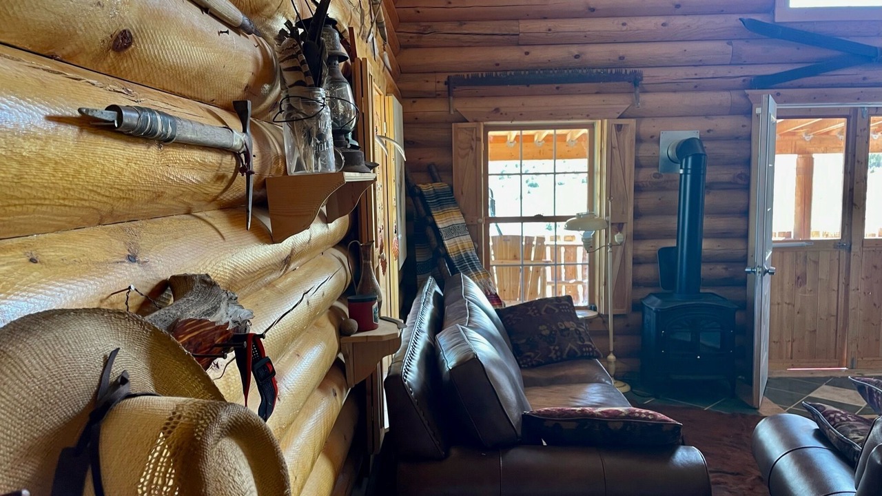 Photo of Livingroom in Lander