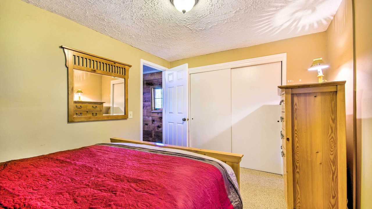 Photo of Bedroom in Hallsville