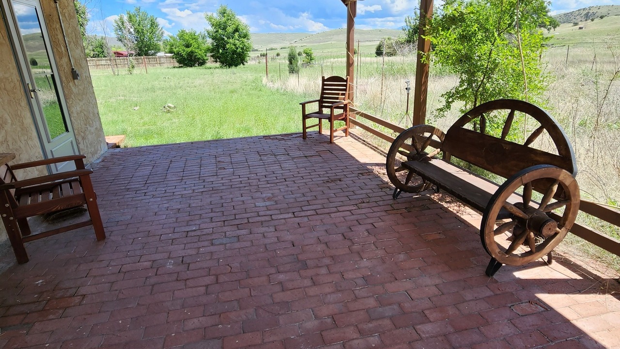 Photo of Patio Balcony in Mule Creek