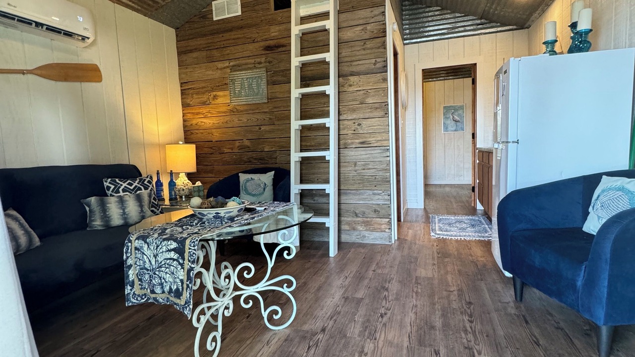 Photo of Livingroom in Quinlan
