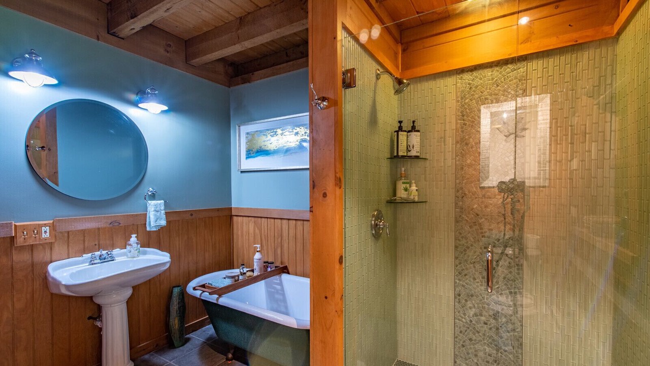 Photo of Bathroom in Seymour