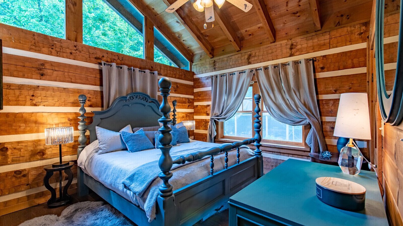 Photo of Bedroom in Seymour