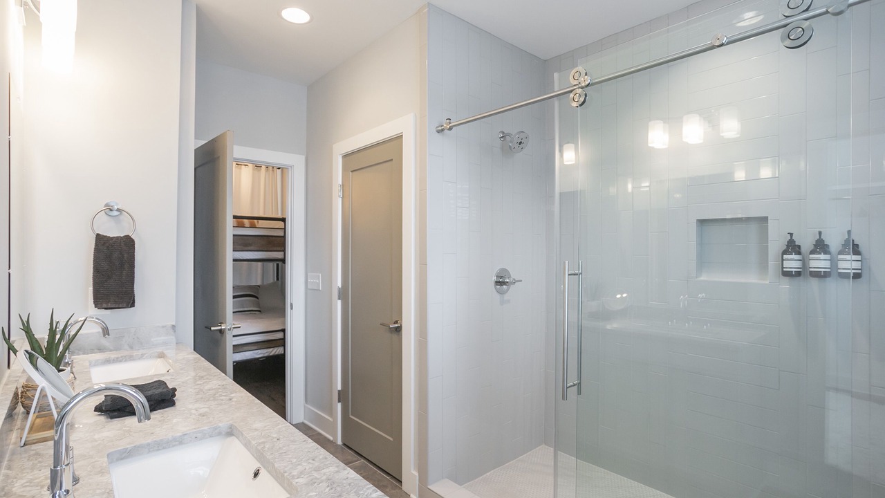 Photo of Bathroom in Hadley - Washington