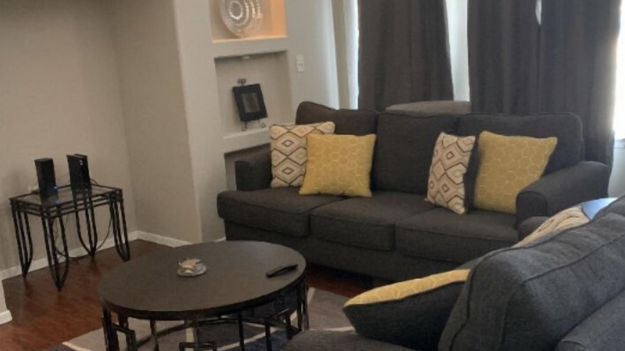 Photo of Livingroom in Biggs Field