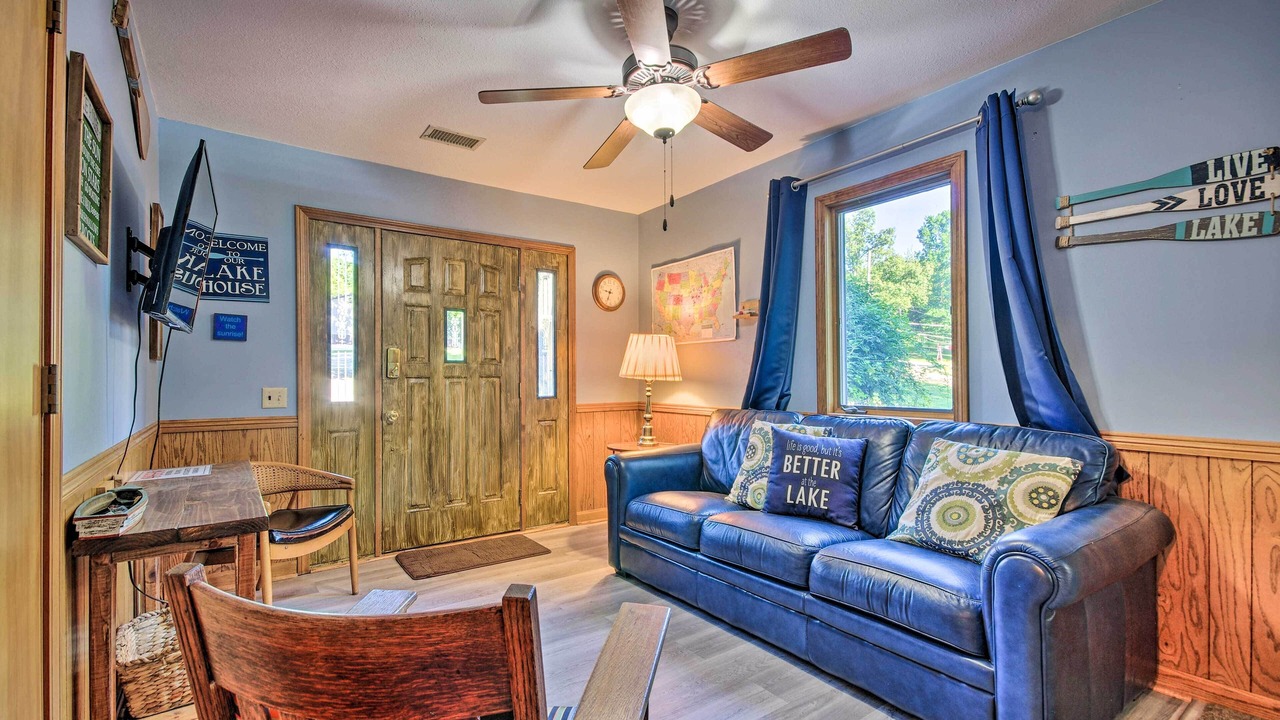 Photo of Bedroom in Gravois Mills