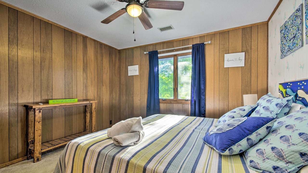 Photo of Bedroom in Gravois Mills
