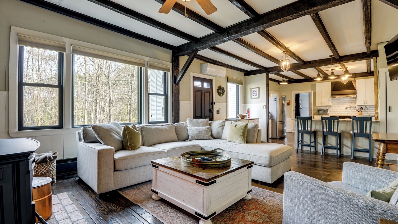 Photo of Livingroom in Royalston