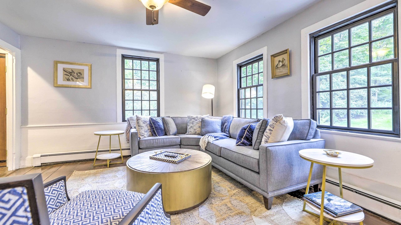 Photo of Livingroom in Royalston