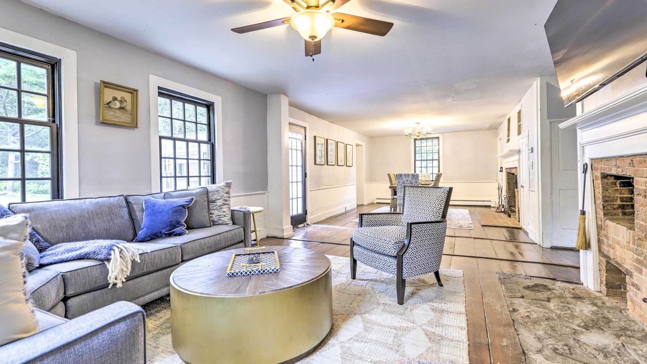 Photo of Livingroom in Royalston