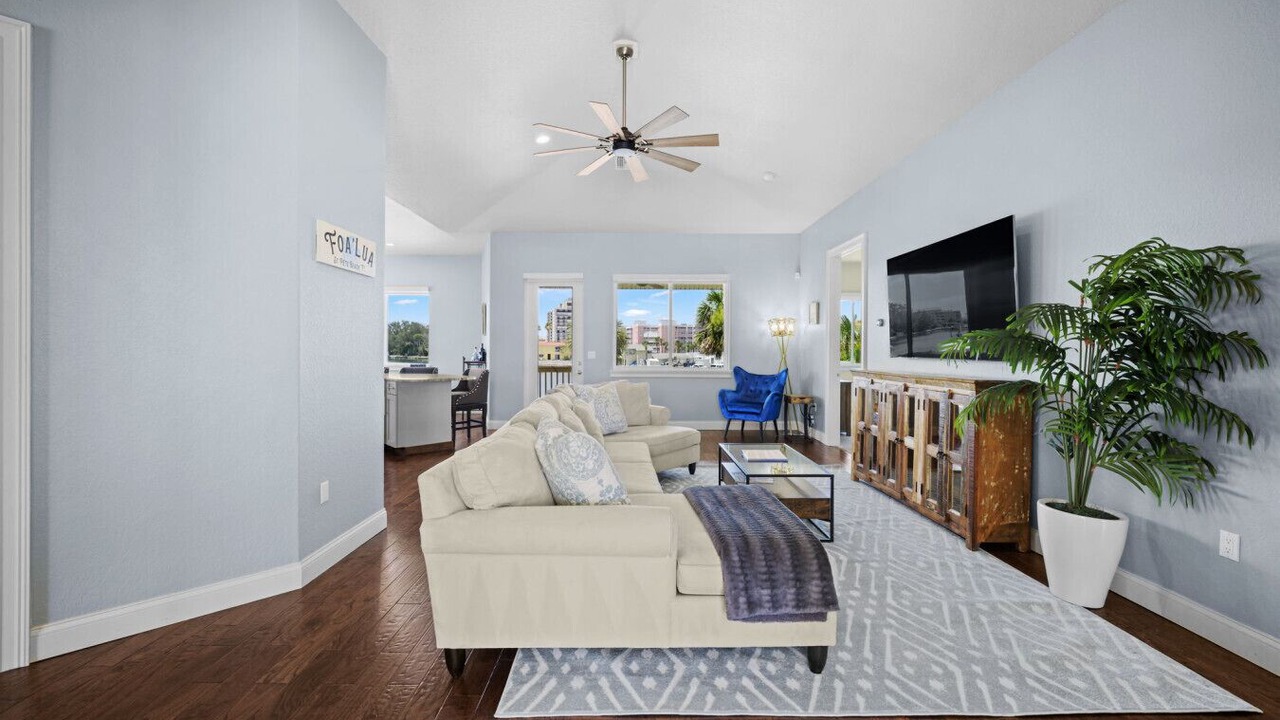 Photo of Livingroom in Belle Vista