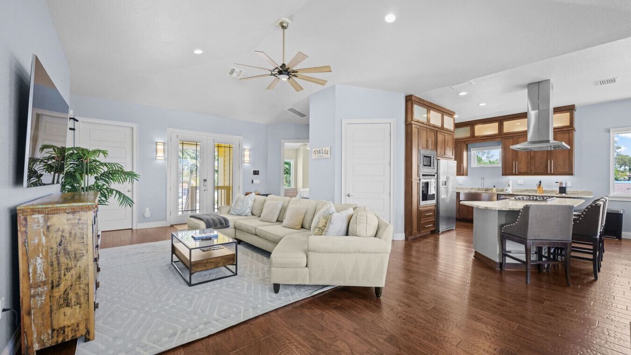 Photo of Livingroom in Belle Vista