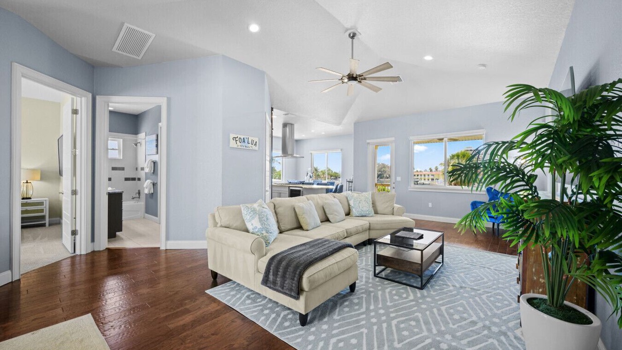 Photo of Livingroom in Belle Vista