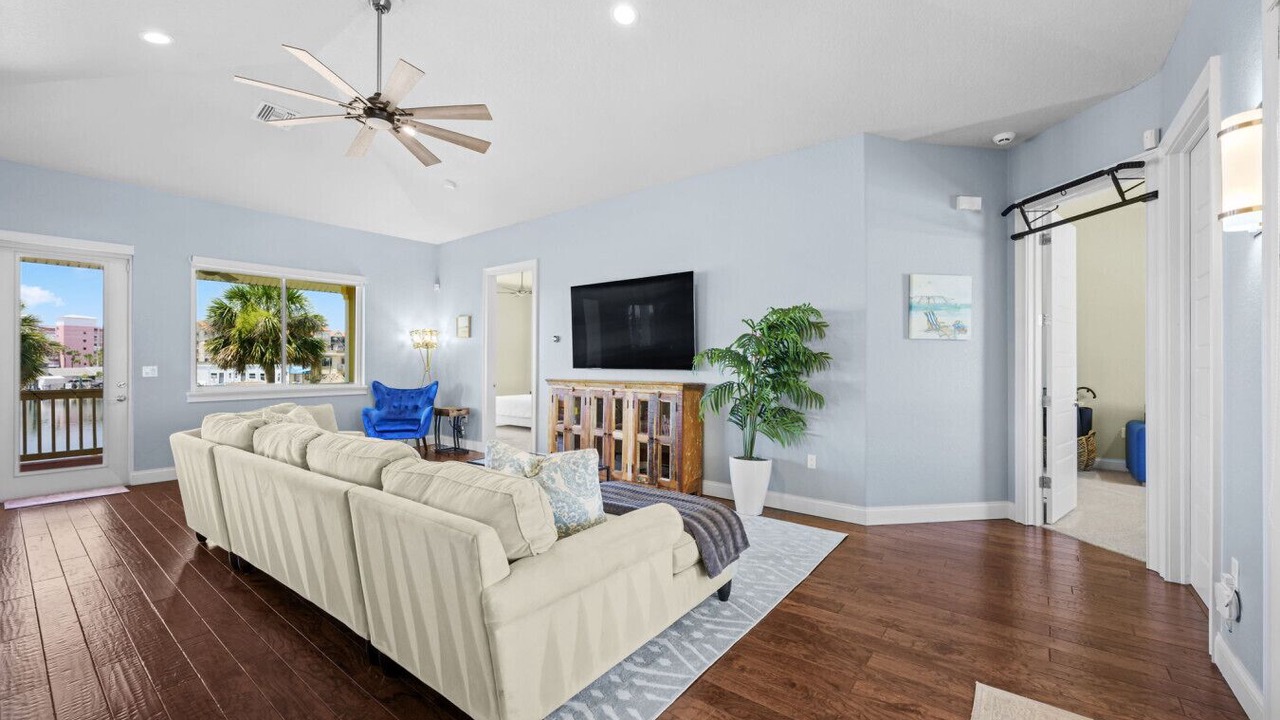 Photo of Livingroom in Belle Vista