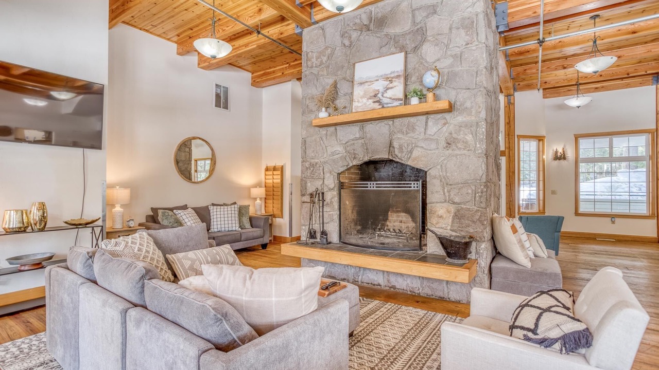 Photo of Livingroom in Government Camp