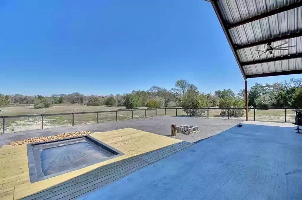 Photo of Patio Balcony in Ledbetter