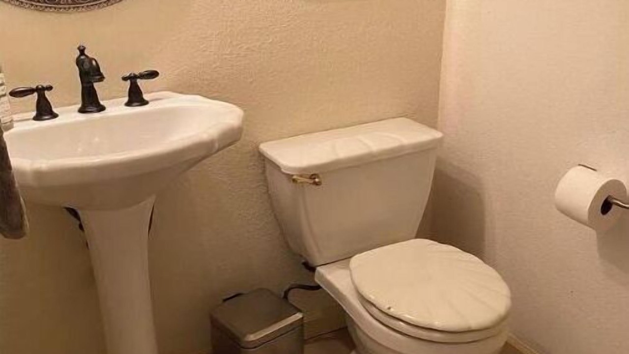 Photo of Bathroom in Alta Sierra