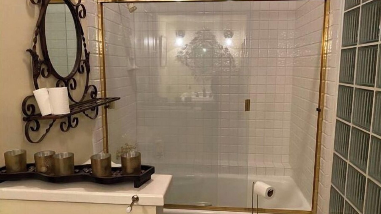 Photo of Bathroom in Alta Sierra