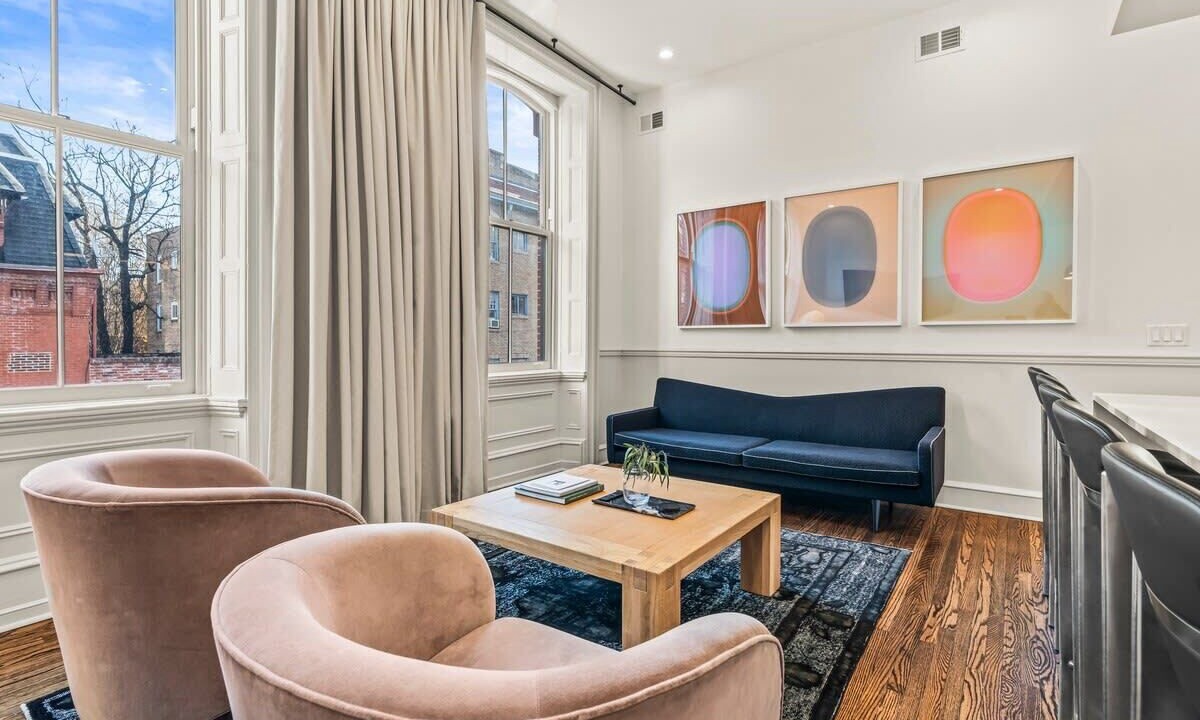 Photo of Livingroom in Center City
