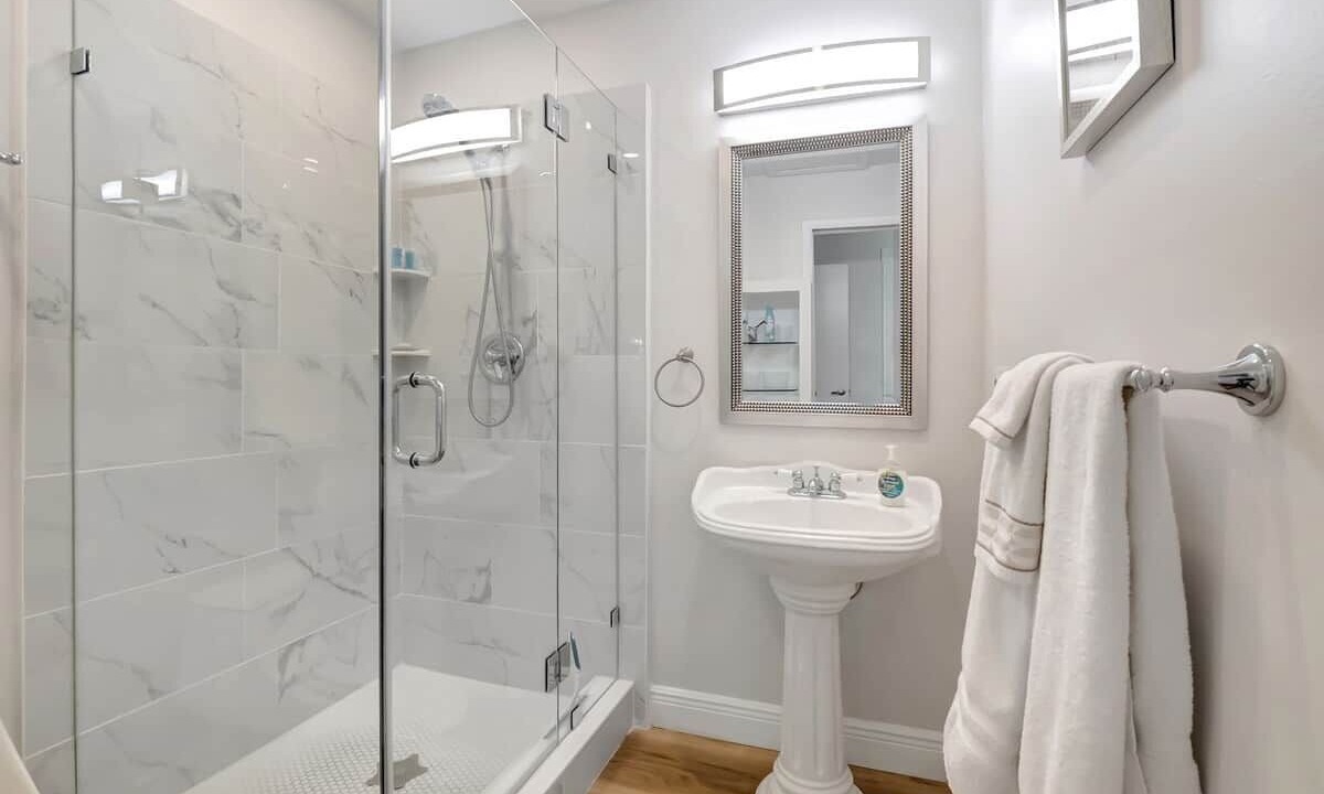 Photo of Bathroom in Sandalfoot Cove