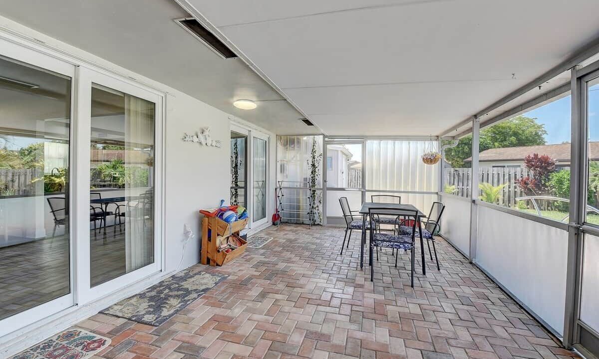 Photo of Outdoor in Sandalfoot Cove