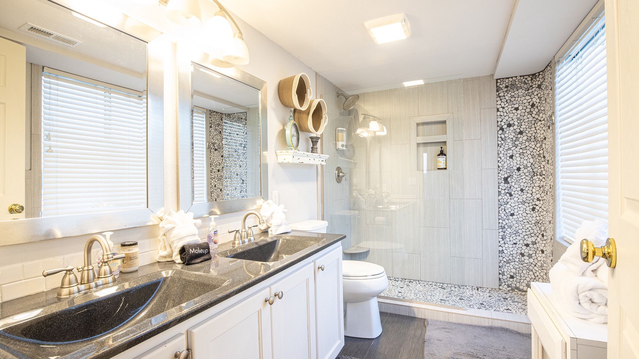 Photo of Bathroom in Kaiser