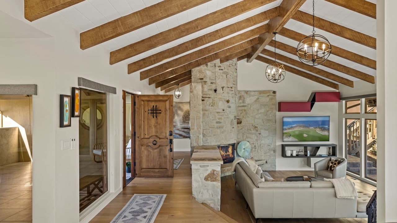 Photo of Livingroom in Carmel