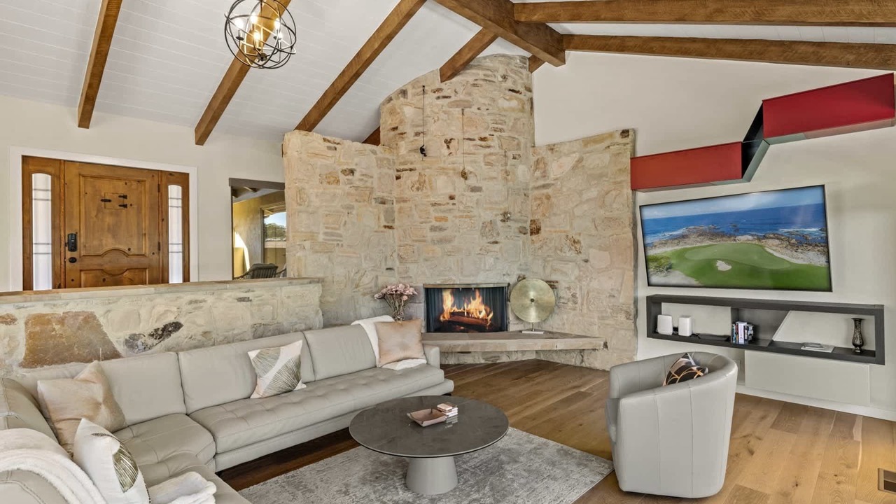 Photo of Livingroom in Carmel