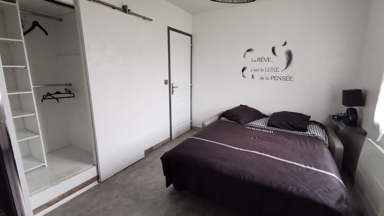 Photo of Bedroom in Saint-Georges-d'Elle