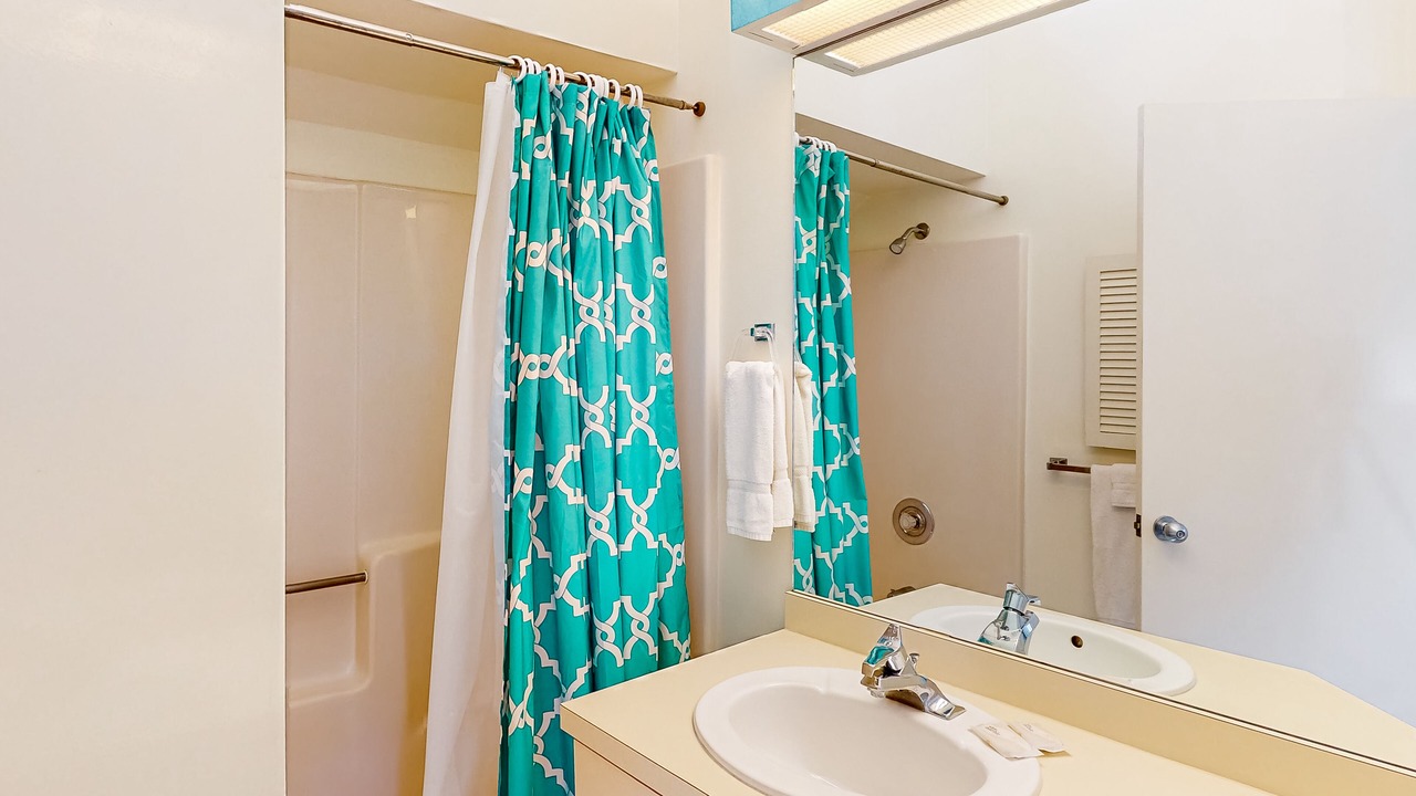 Photo of Bathroom in Maple City