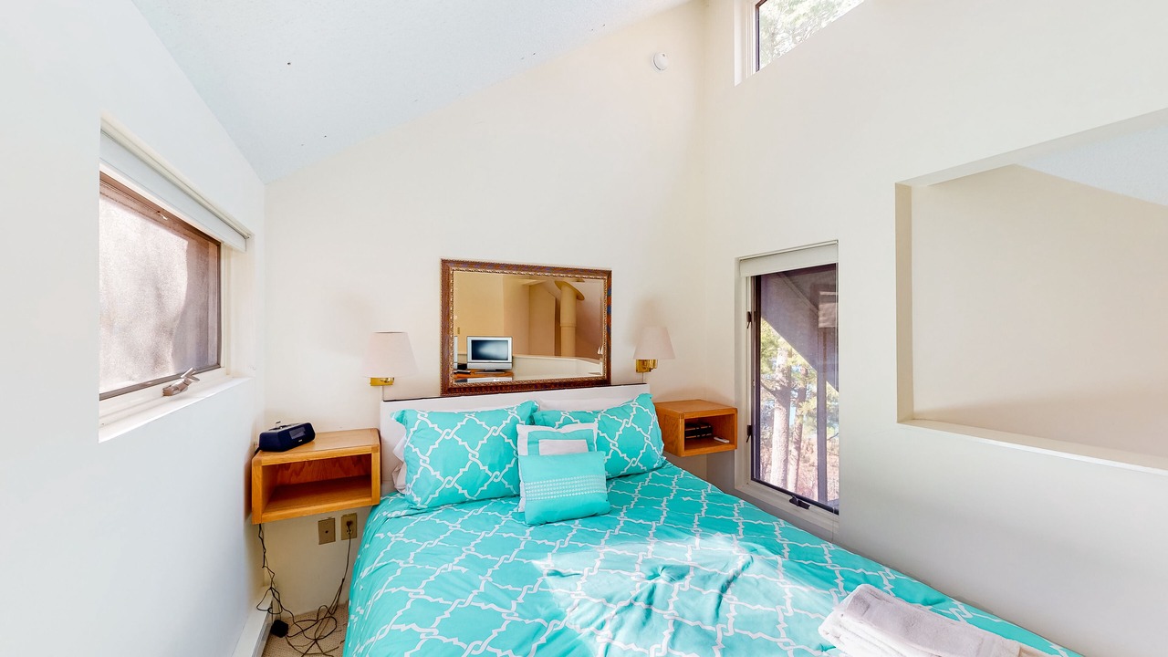 Photo of Bedroom in Maple City