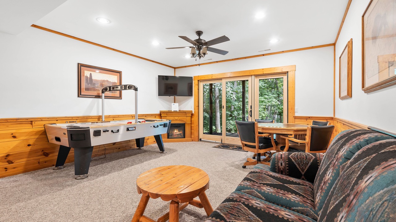 Photo of Livingroom in The Galena Territory