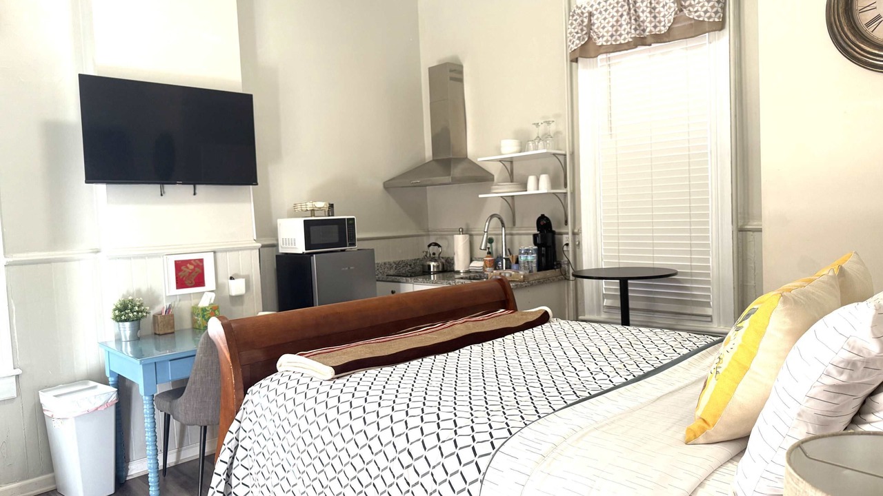 Photo of Bedroom in Fan District