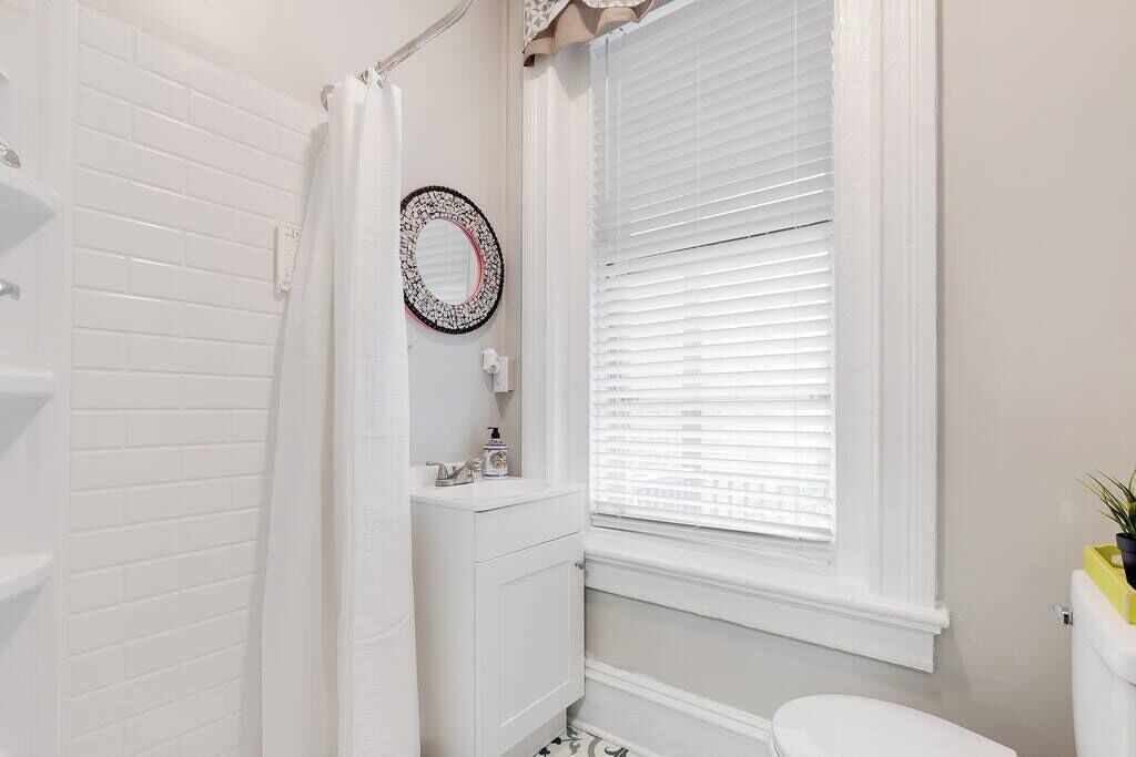 Photo of Bathroom in Fan District