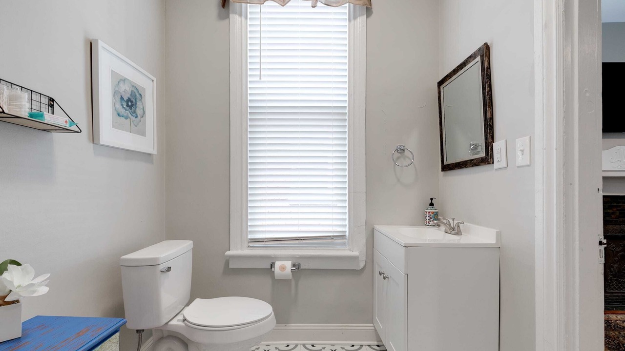 Photo of Bathroom in Fan District