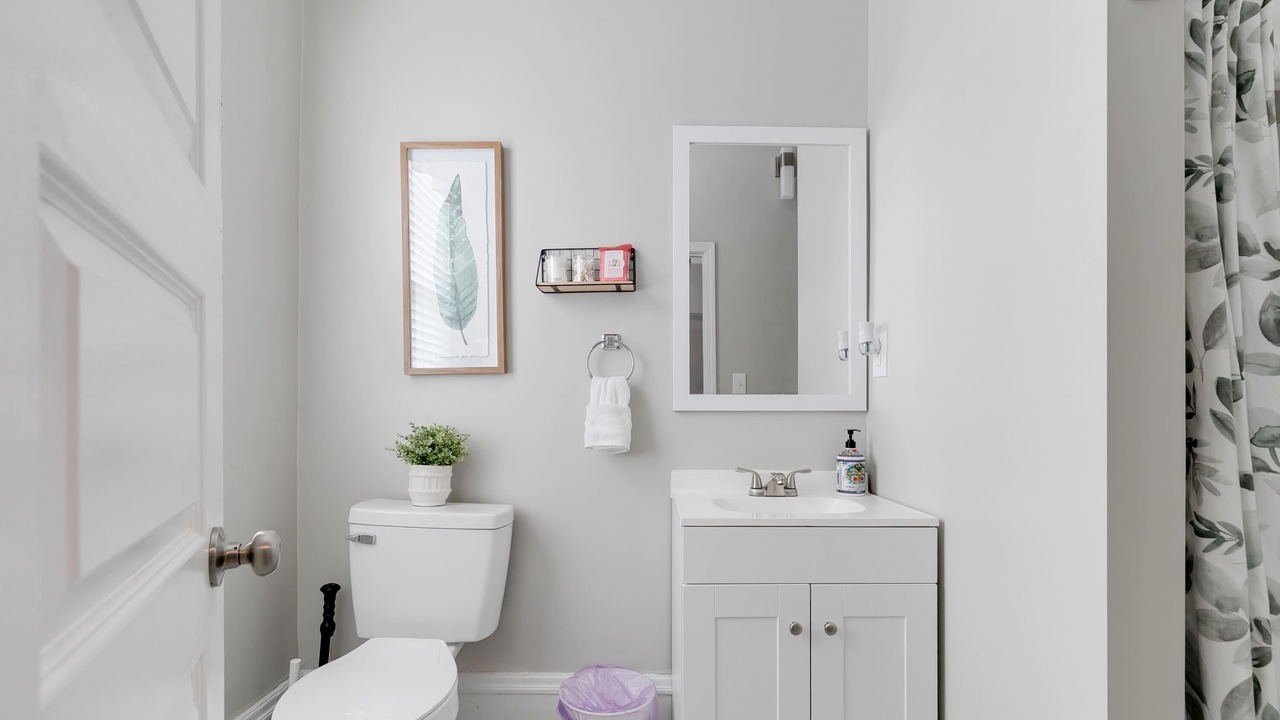 Photo of Bathroom in Fan District