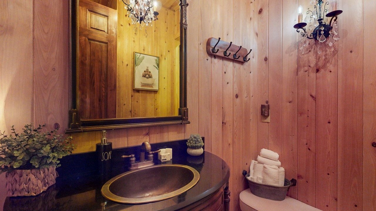 Photo of Bathroom in Dahlonega