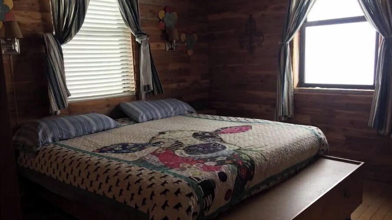 Photo of Bedroom in Harrison