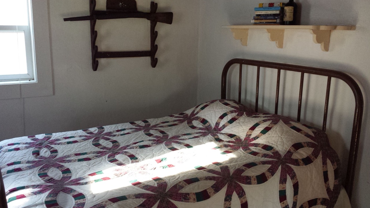 Photo of Bedroom in Hyattville
